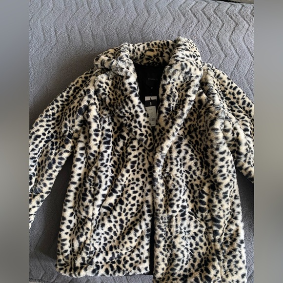 DYNAMITE leopard print fur jacket/coat NEW with tags in S - Picture 2 of 4